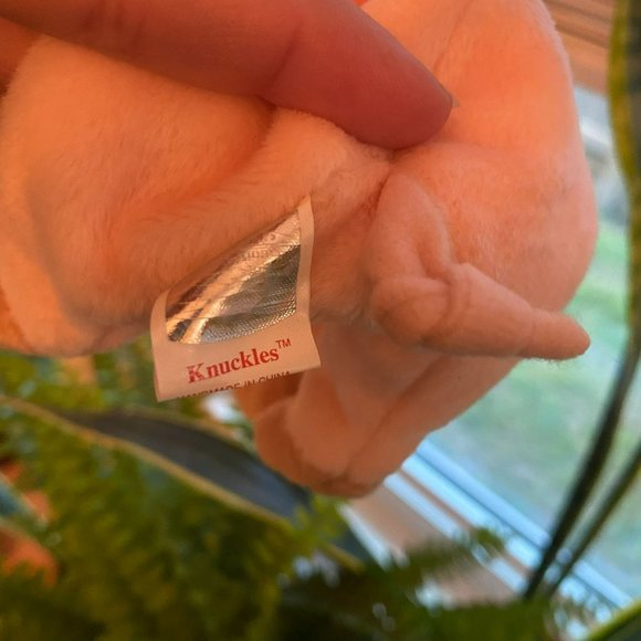 Ty Beanie Baby -  Knuckles the Pig - Style Number #4247 - Picture 5 of 8